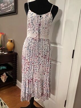 Japna White Floral Spaghetti-Strap Maxi Dress